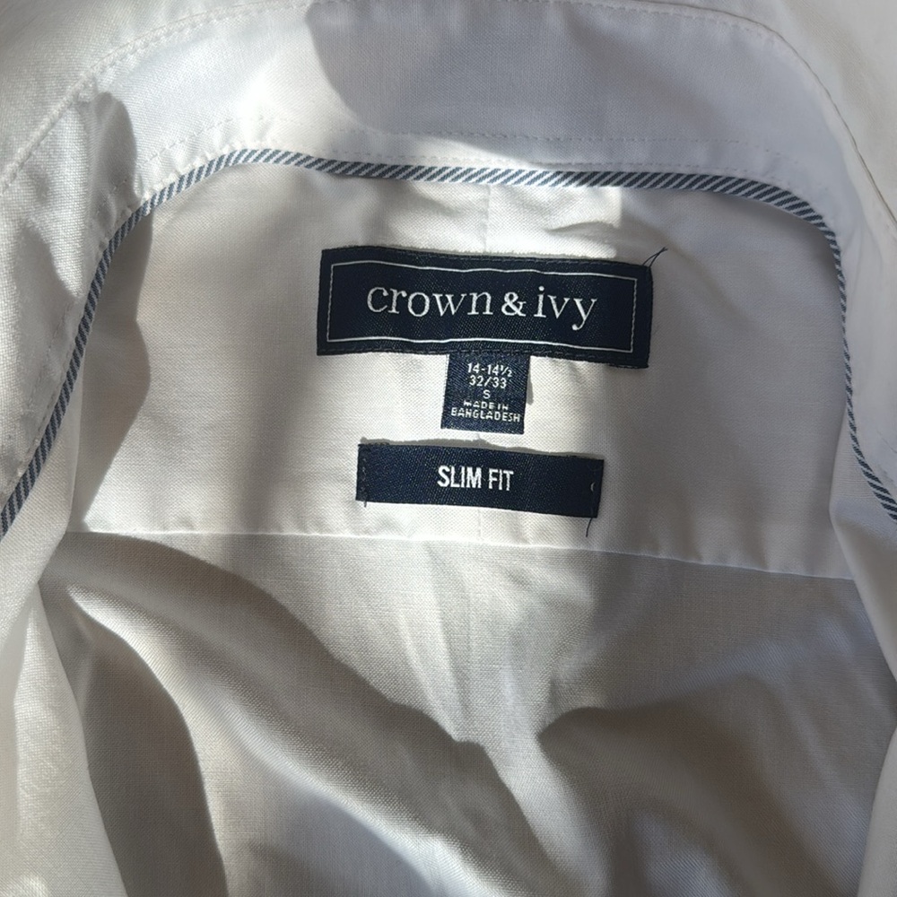 EUC crown & ivy dress shirt - Picture 2 of 4